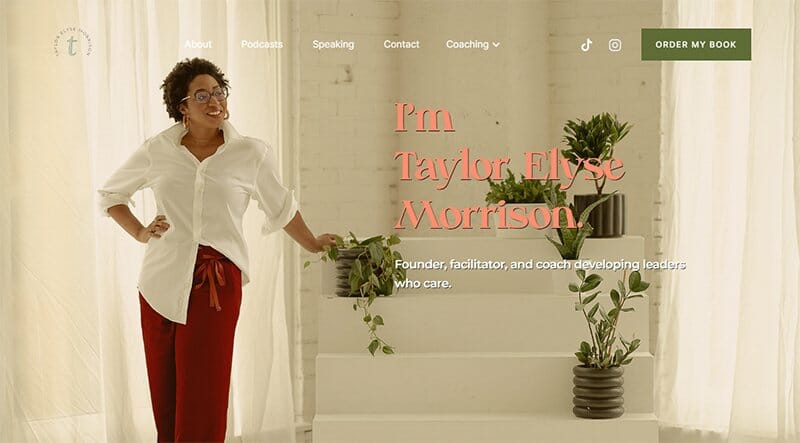 12. Taylor Elyse Morrison - Best Influencer Website Example