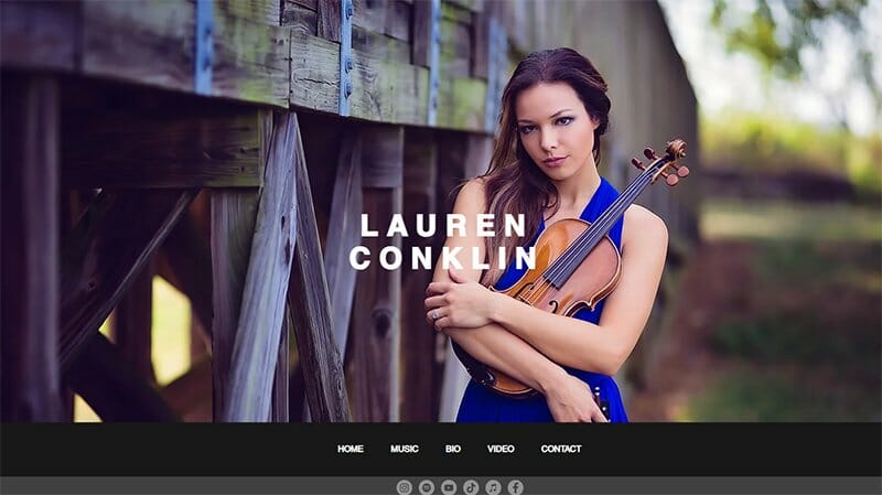 2. Lauren Conklin - Singer and Songwriter Website Example